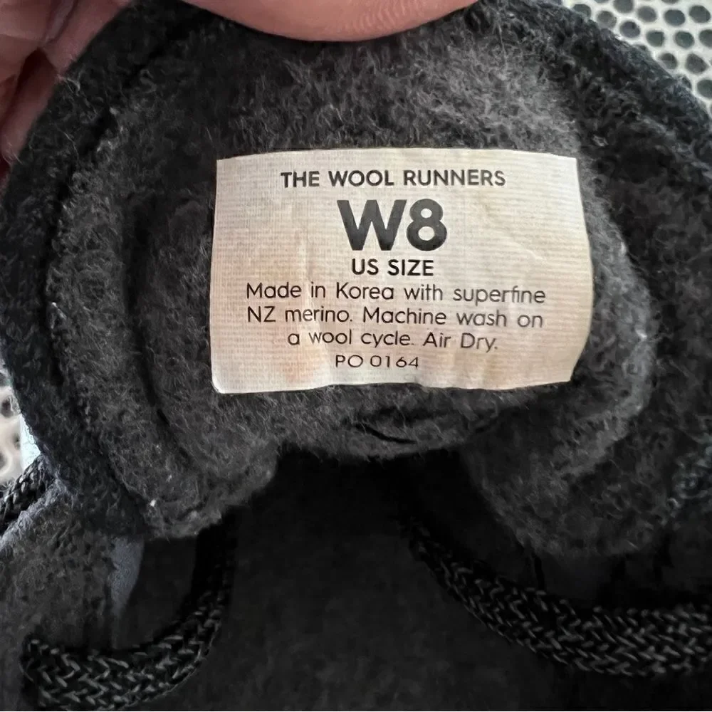 Allbirds women’s size 8 gray wool runners.